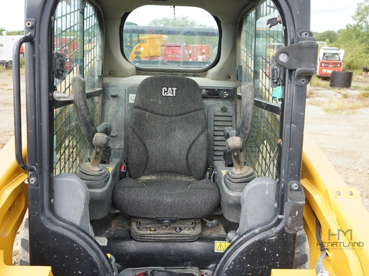 2019-caterpillar-262d-image-6