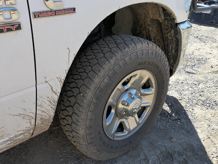 2017-dodge-ram-3500-image-17