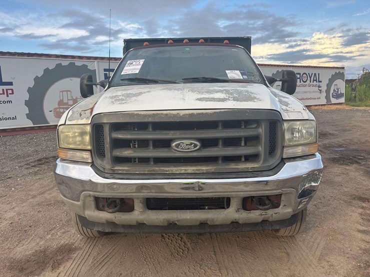 2002-ford-f550-image-18