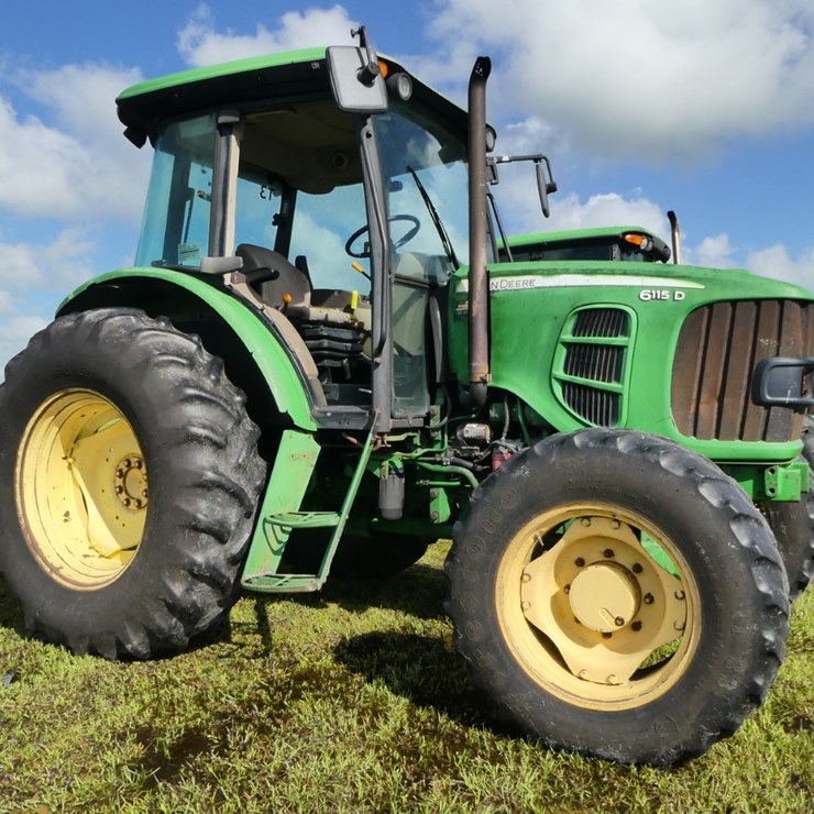 JOHN DEERE 6115D