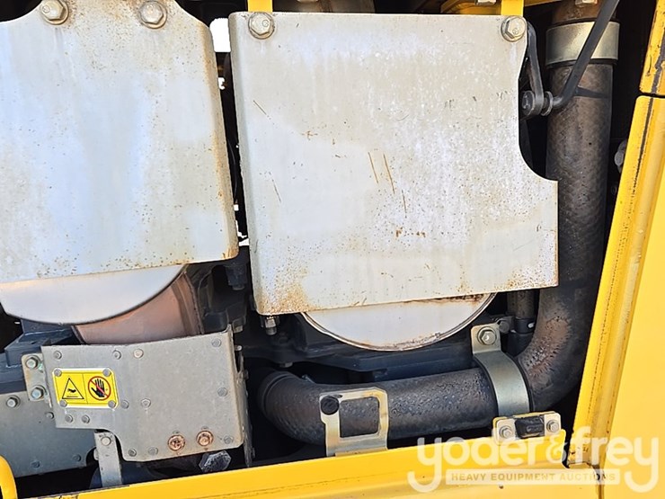 2019-komatsu-d65pxi-18-image-40