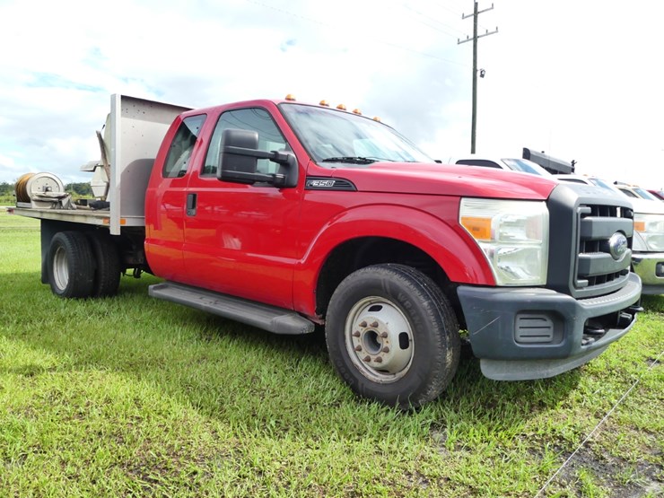 2014-ford-f350-xl-image-2