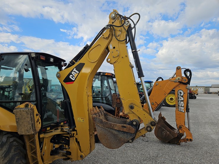 caterpillar-420f-image-17