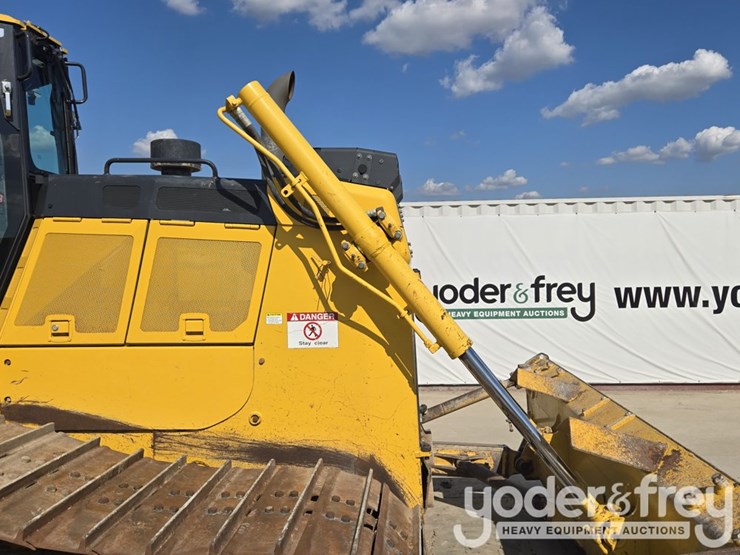 2022-komatsu-d65px-18-image-29