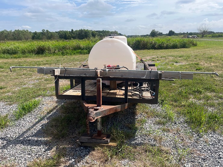 #181-•-utility-trailer-with-tank-and-eletric-sprayer-image-2