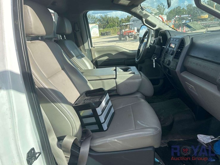 2017-ford-f350-image-19