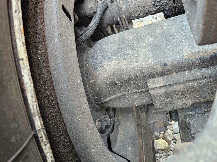2008-sterling-l9500-image-85