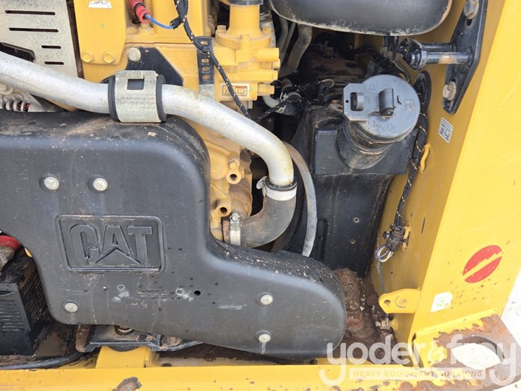 2016-caterpillar-259d-image-40