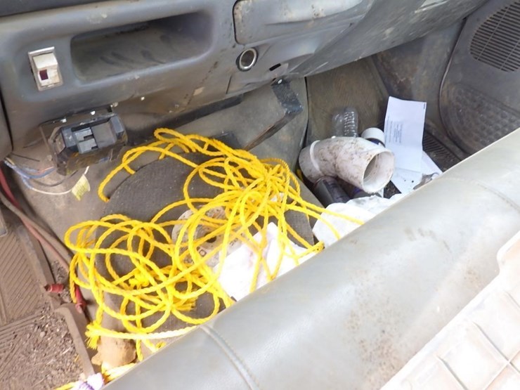2004-ford-f550-image-21