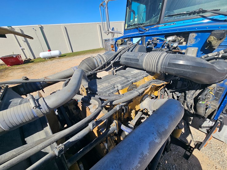 2007-peterbilt-379-image-28