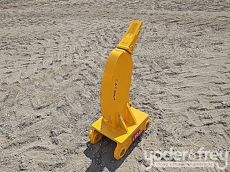 2025-caterpillar-305-image-5