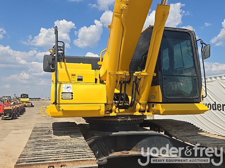 2022-komatsu-pc490-lc-11-image-22