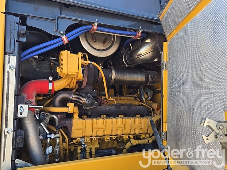 2019-deere-524l-image-45