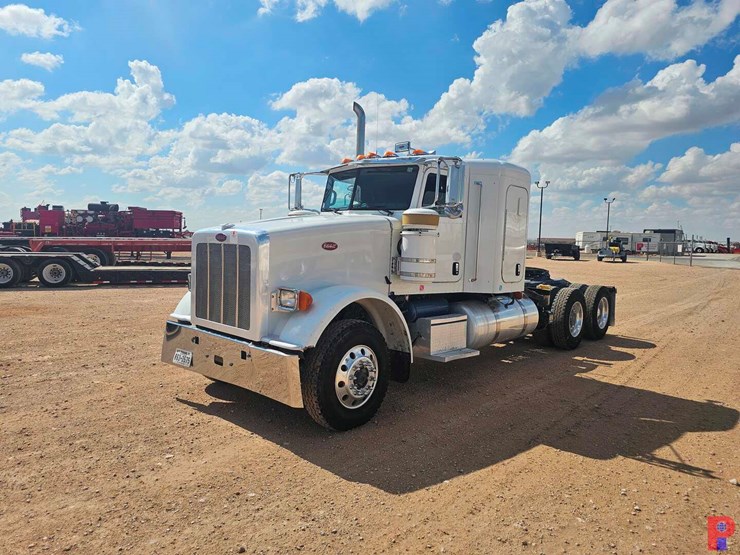 2013-peterbilt-367-image-3