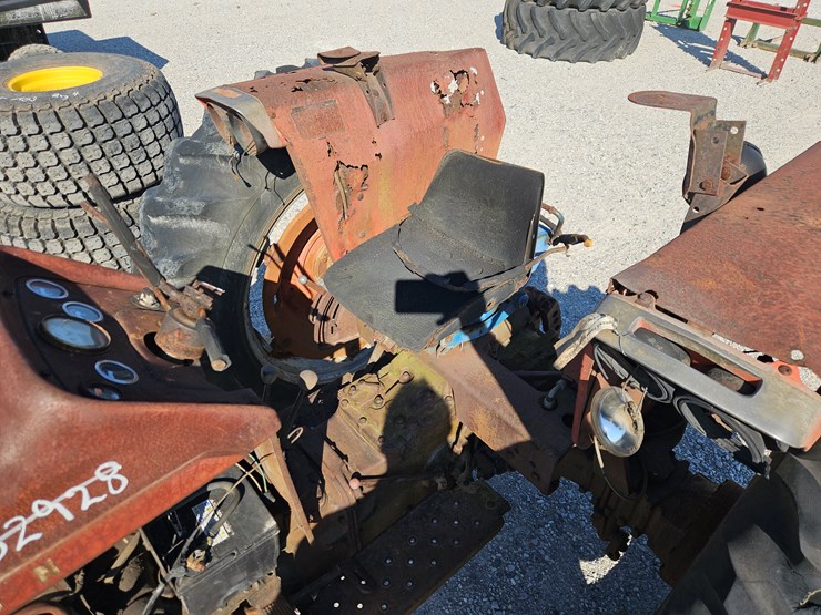 massey-ferguson-165-image-3