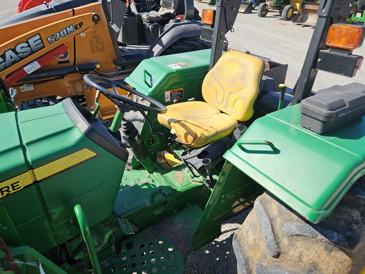 2009-john-deere-5065e-image-13