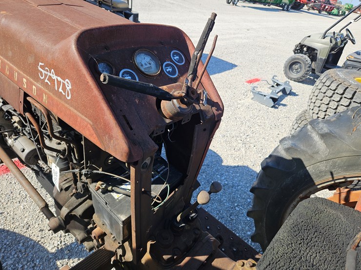 massey-ferguson-165-image-4