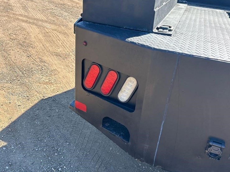 2019-chevrolet-silverado-3500hd-image-18