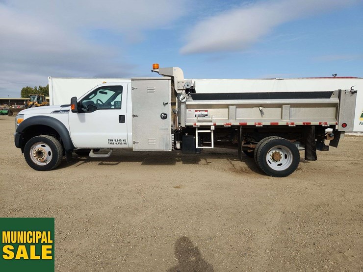 2012-ford-f550-image-21