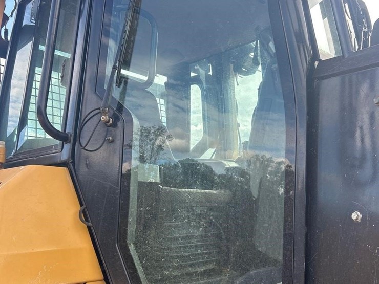 2018-caterpillar-d6n-xl-image-93