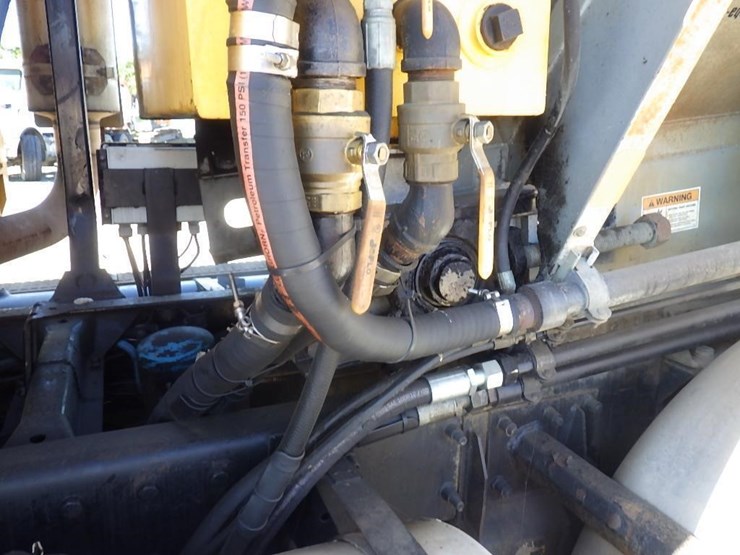 1999-mack-ch613-image-10