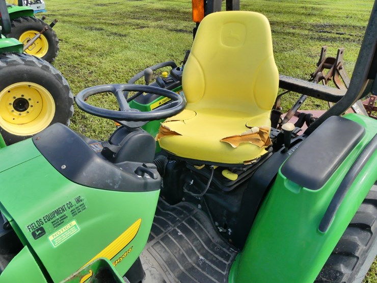 john-deere-4210-image-11