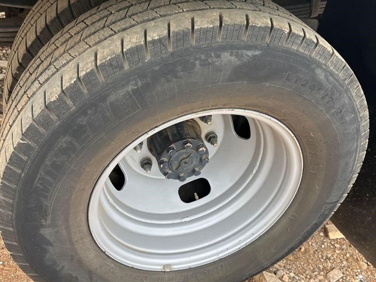 2019-ford-f350-sd-xl-image-13