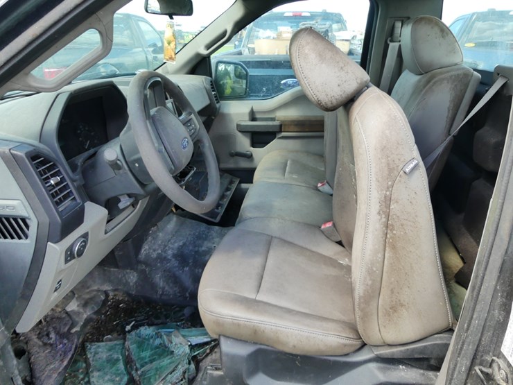 2019-ford-f150-xl-image-8