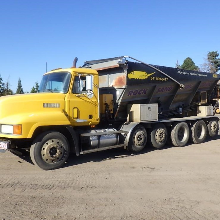 1999 MACK CH613