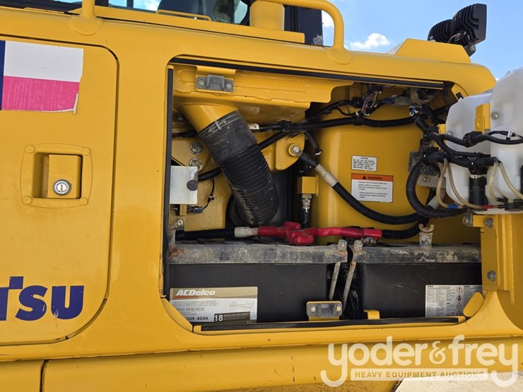 2022-komatsu-d65px-18-image-44