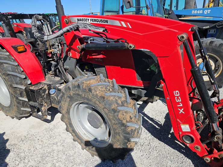 2015-massey-ferguson-4709-image-6