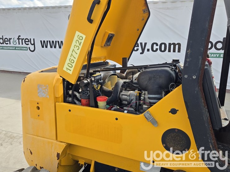 2017-jcb-930-image-43