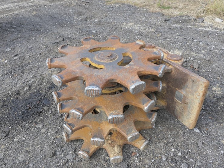 caterpillar-320d-image-1