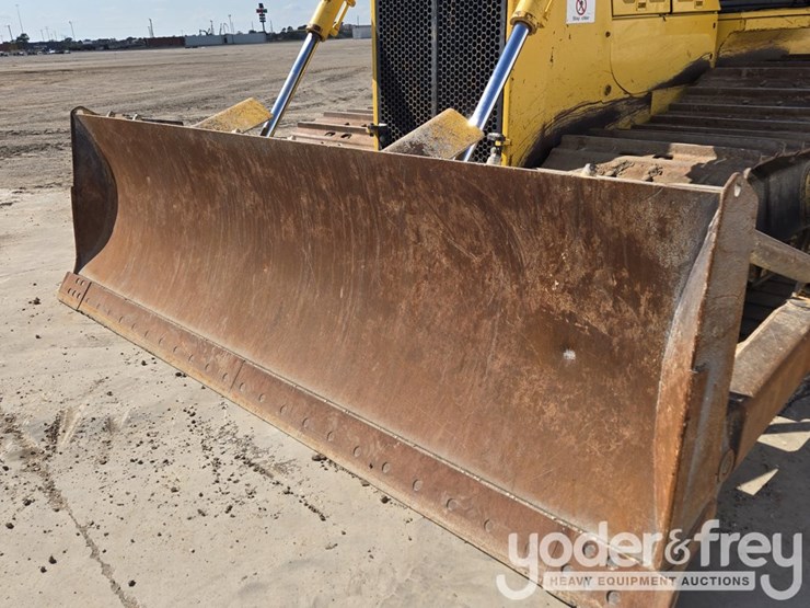2022-komatsu-d65px-18-image-9