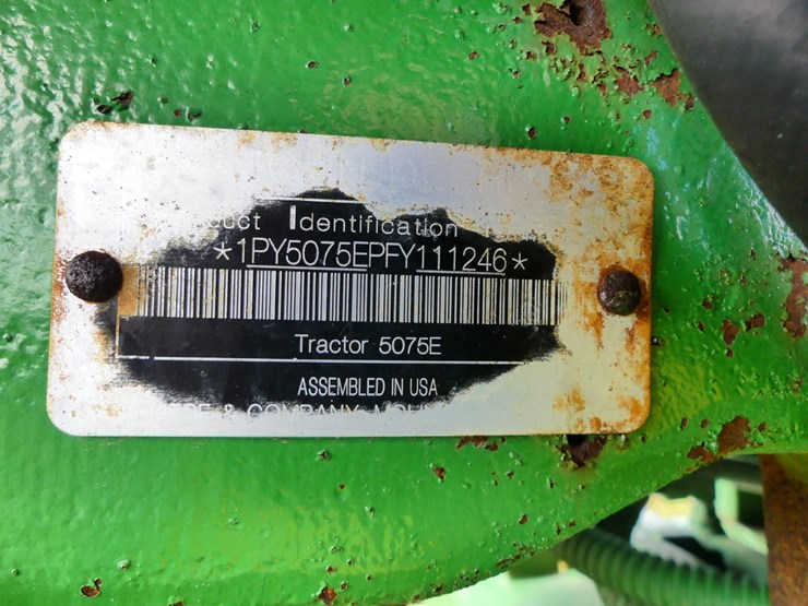2015-john-deere-5075e-image-14