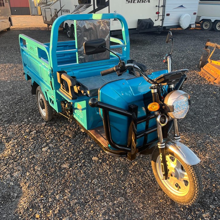 IRET13 Trike w/Bed