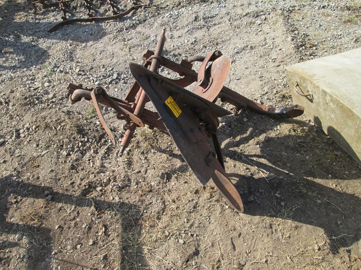 #2018-•-2-row-breaking-plow-inv#-29937-image-2