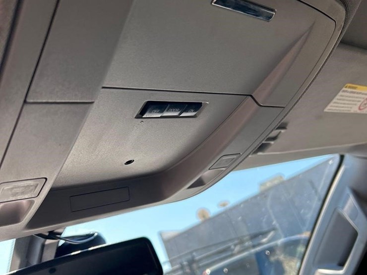 2019-chevrolet-silverado-3500hd-image-46