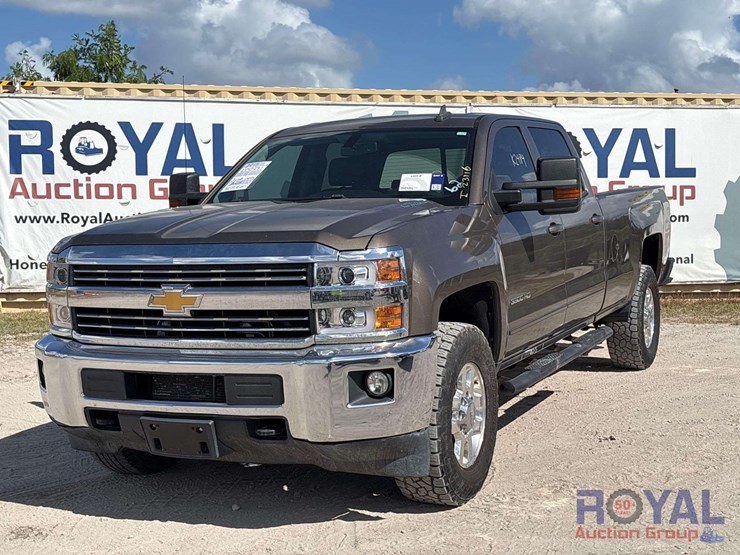 2015-chevrolet-silverado-3500-image-1