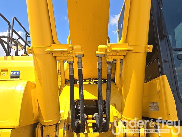 2022-komatsu-pc490-lc-11-image-25