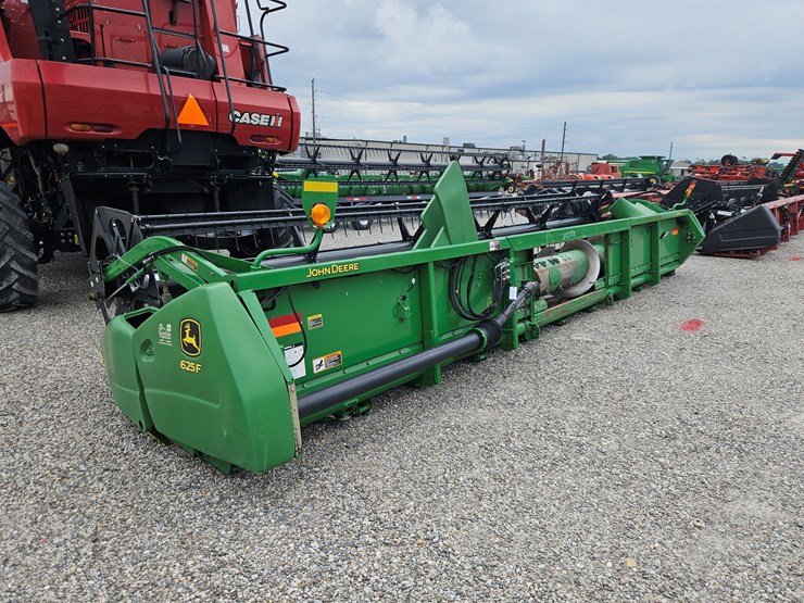2012-john-deere-625f-image-8