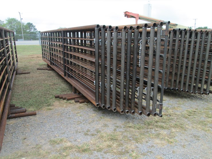 #70-•-(9)-freestanding-panels-&-(1)-gate-inv-#-29824-image-4