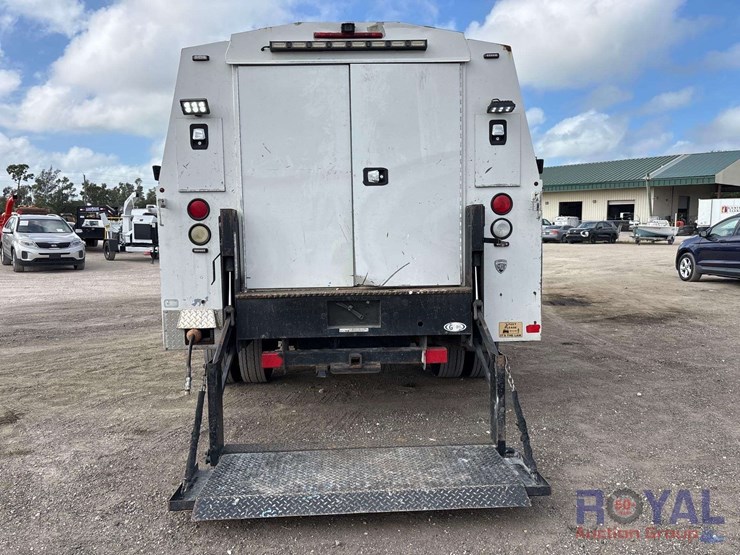 2016-ford-f550-image-23
