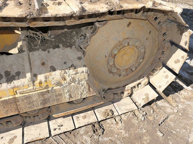 2000-deere-450h-image-11