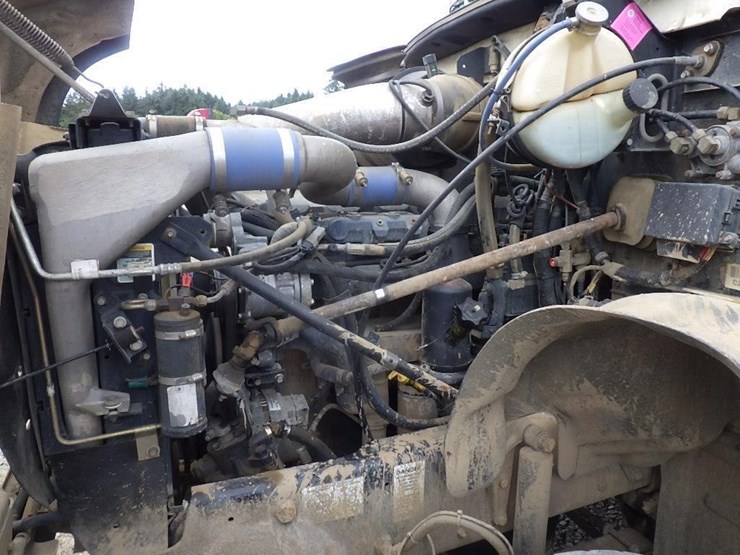 2005-mack-cv713-granite-15'-3-axle-dump-truck-image-21