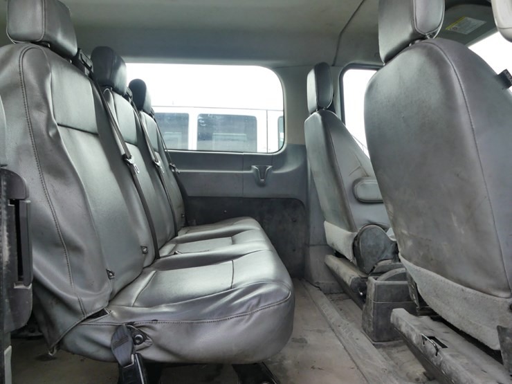 2016-ford-transit-image-7