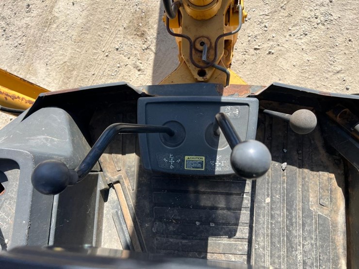 deere-310g-image-32