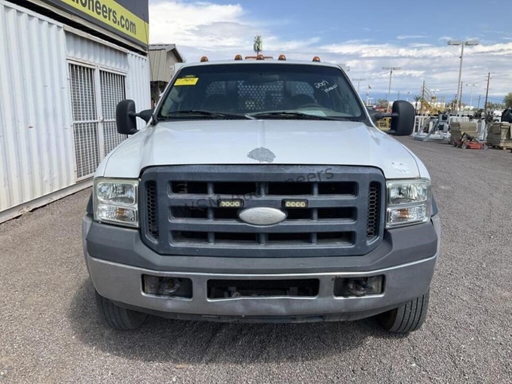 2007-ford-f450-image-3