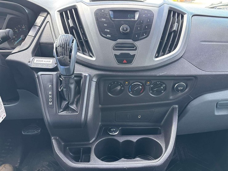 2015-ford-transit-image-12