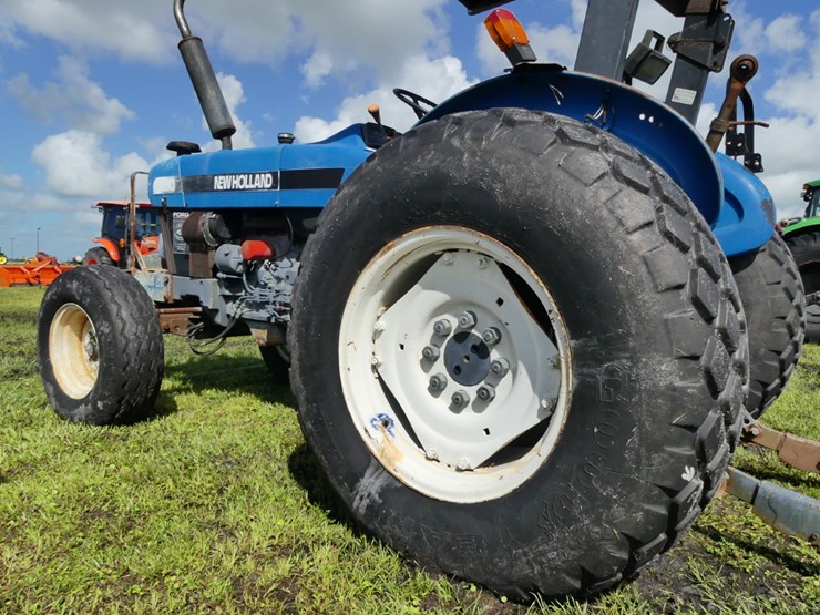 new-holland-3930-image-7